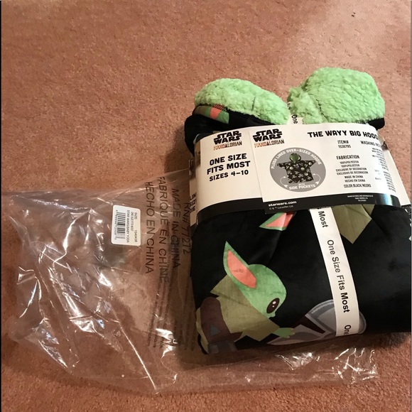 Star Wars kids Hoodie with side pockets no offer unless you bundle please - Picture 7 of 14